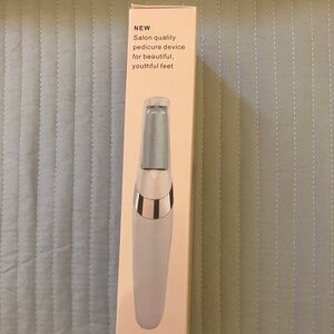 New Electric Pedicure Device White w/USB Charging Cable Led Light